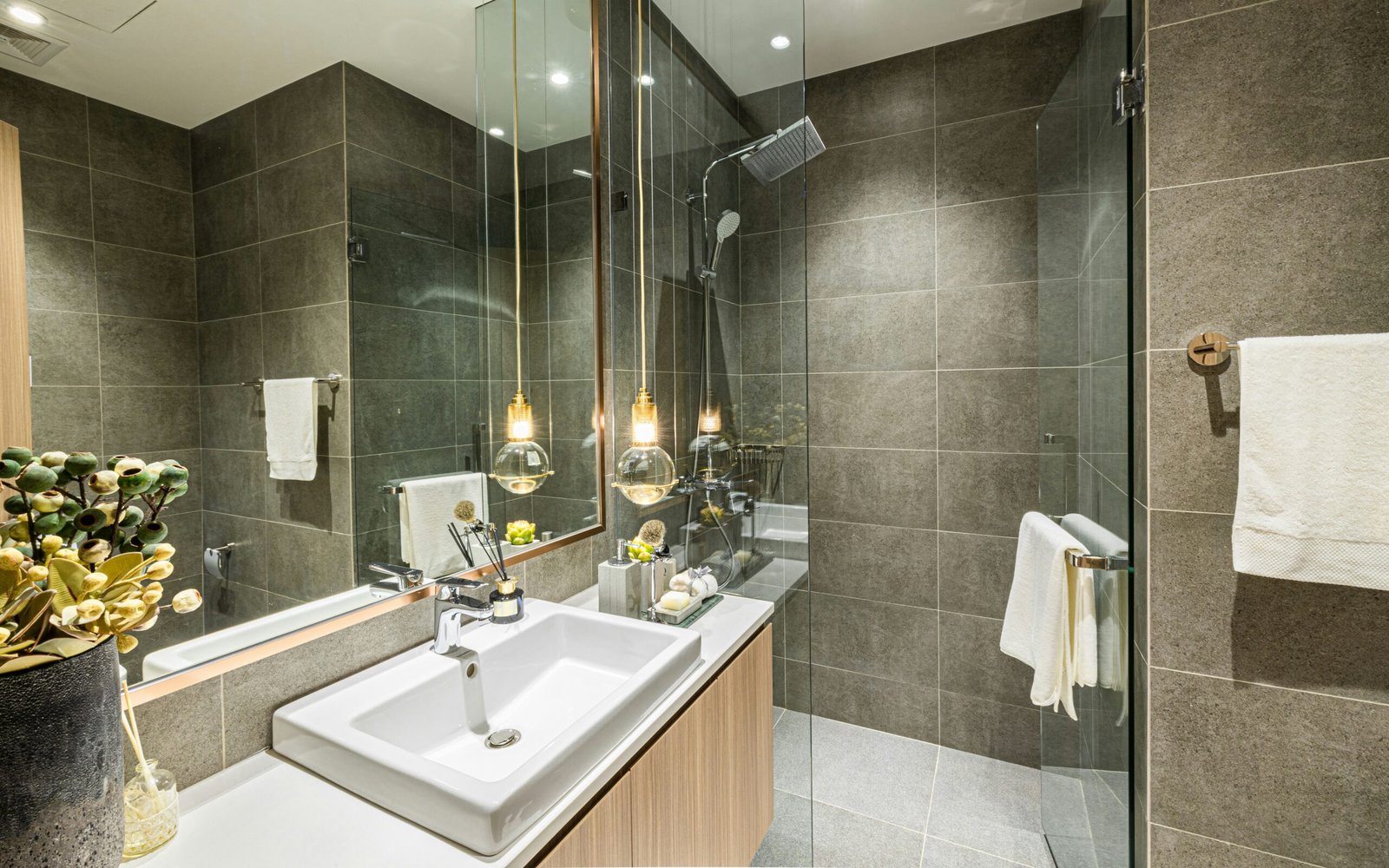 Installer une douche à l&rsquo;italienne dans sa salle de bain : guide complet étape par étape