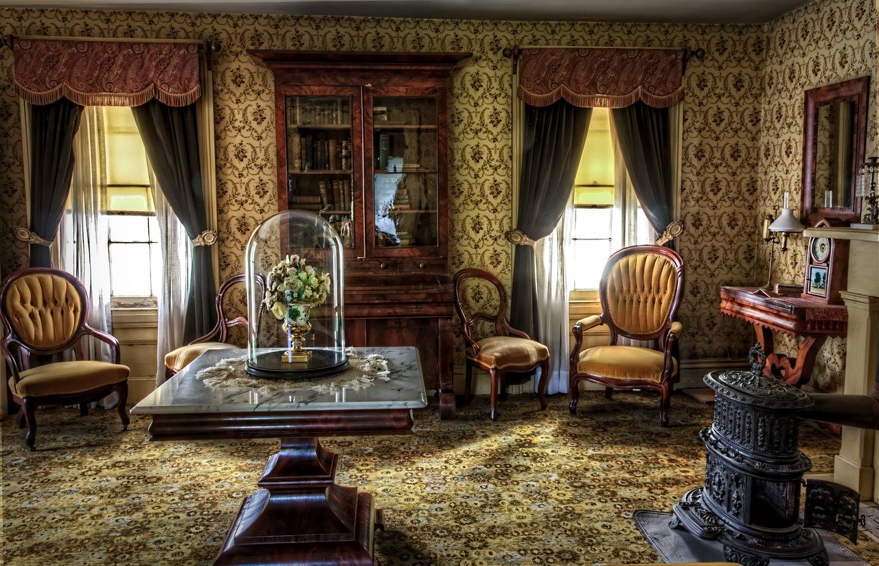 Vente d’objets antiques : quels rôles l’antiquaire assure-t-il ?