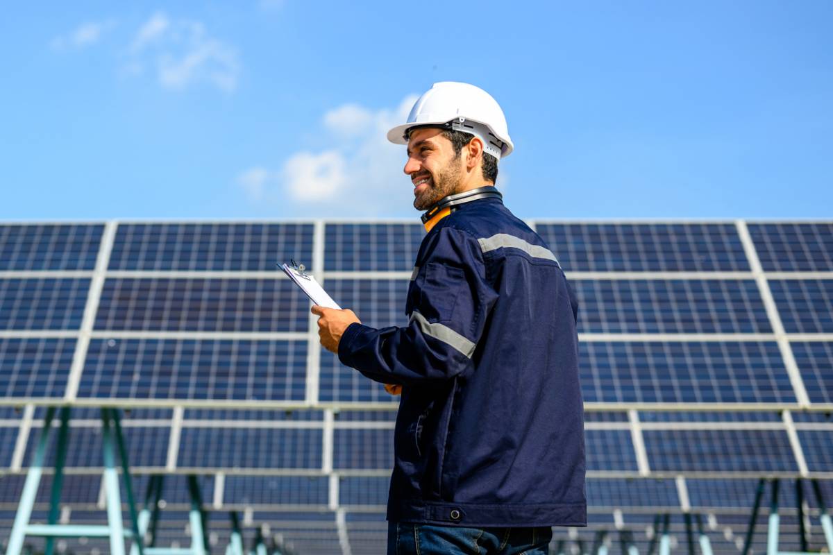 Choisissez le meilleur installateur de panneaux solaires pour un investissement réussi