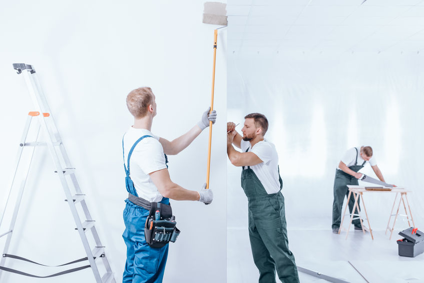 Rénovation : pourquoi de plus en plus d’artisans passent à l’enduit projeté