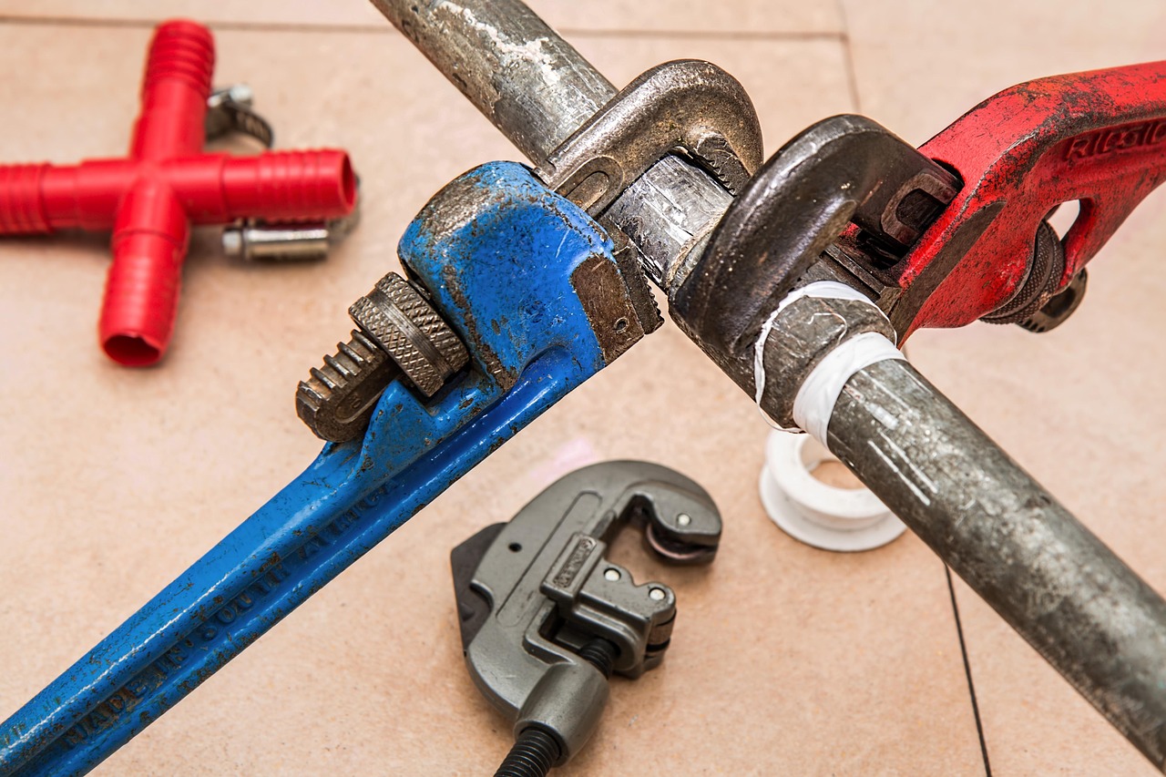 Quels sont les différents types de raccords en plomberie ?