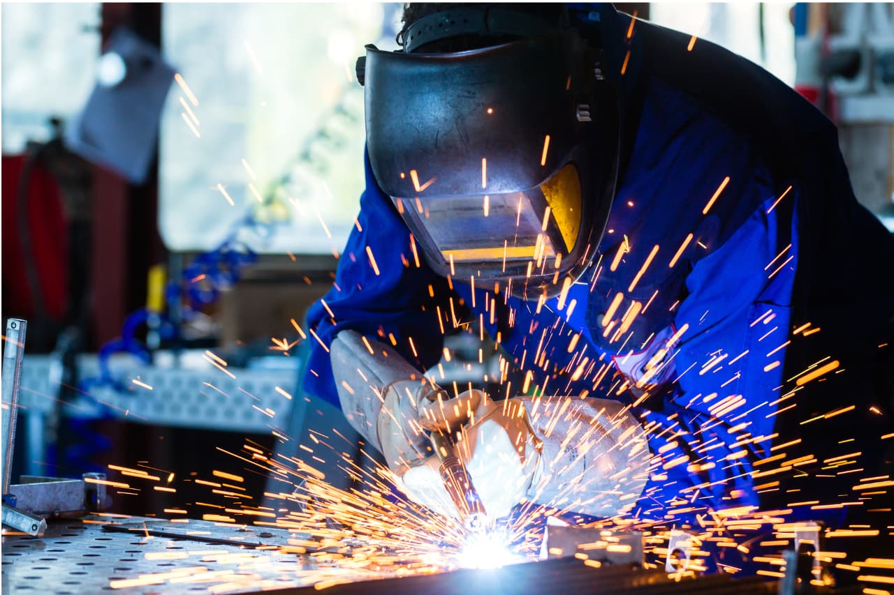 Le métier de métallier : une expertise au cœur du travail du métal